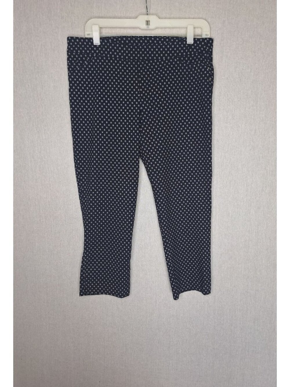 💙 Adrienne Vittadini Navy Floral Pull-On Capri Leggings Size 12 Stretch Cropped